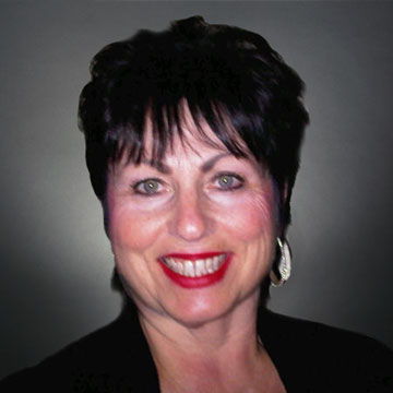 Real Estate Agent Debra Robinson