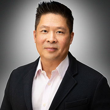 Real Estate Agent Richard Lei